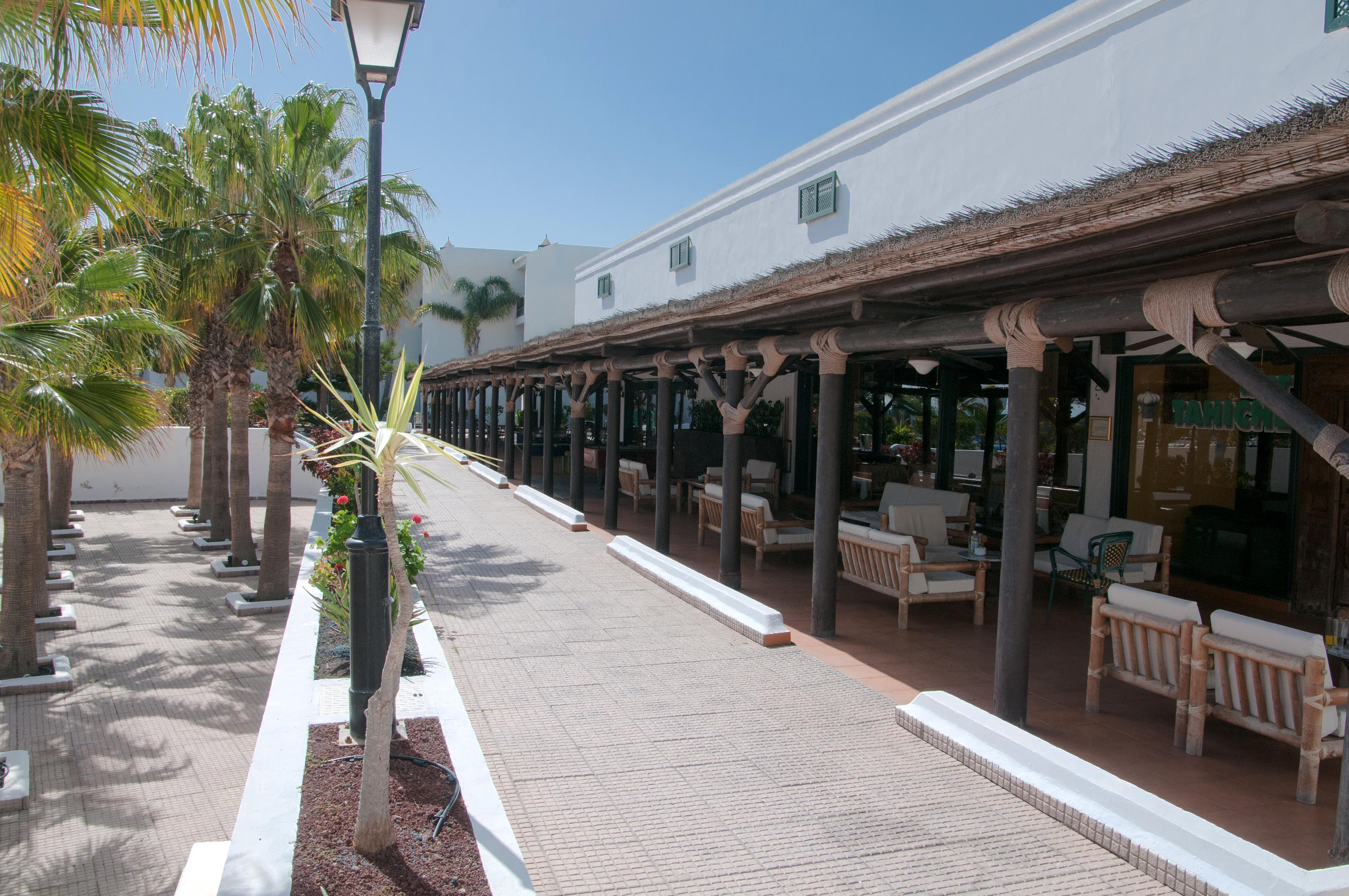 Bluesea Costa Bastian Hotel Costa Teguise Exterior photo
