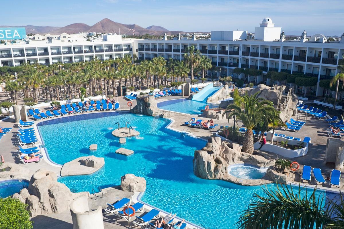 Bluesea Costa Bastian Hotel Costa Teguise Exterior photo