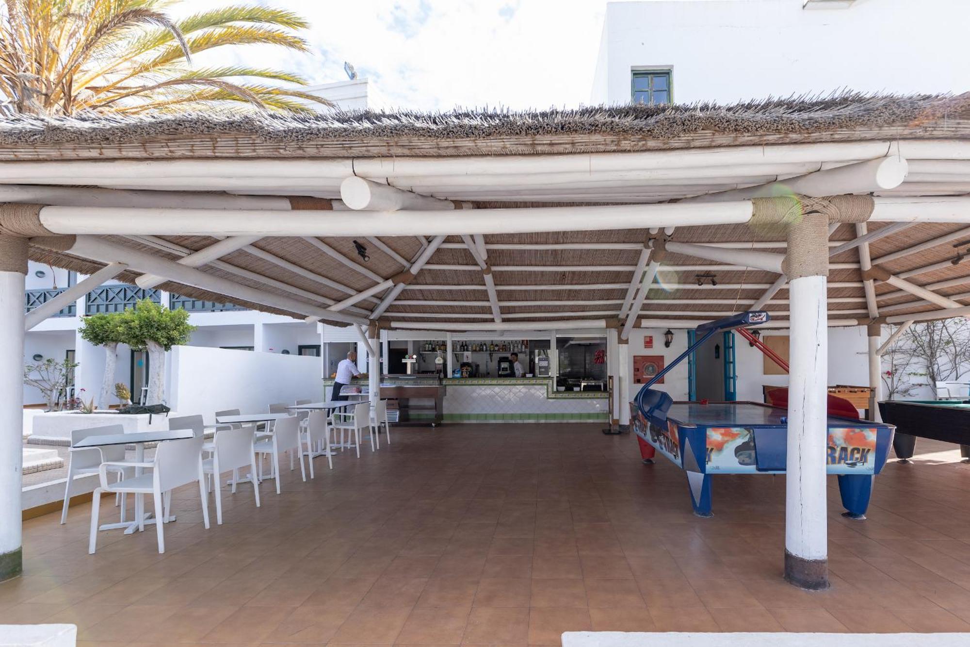 Bluesea Costa Bastian Hotel Costa Teguise Exterior photo