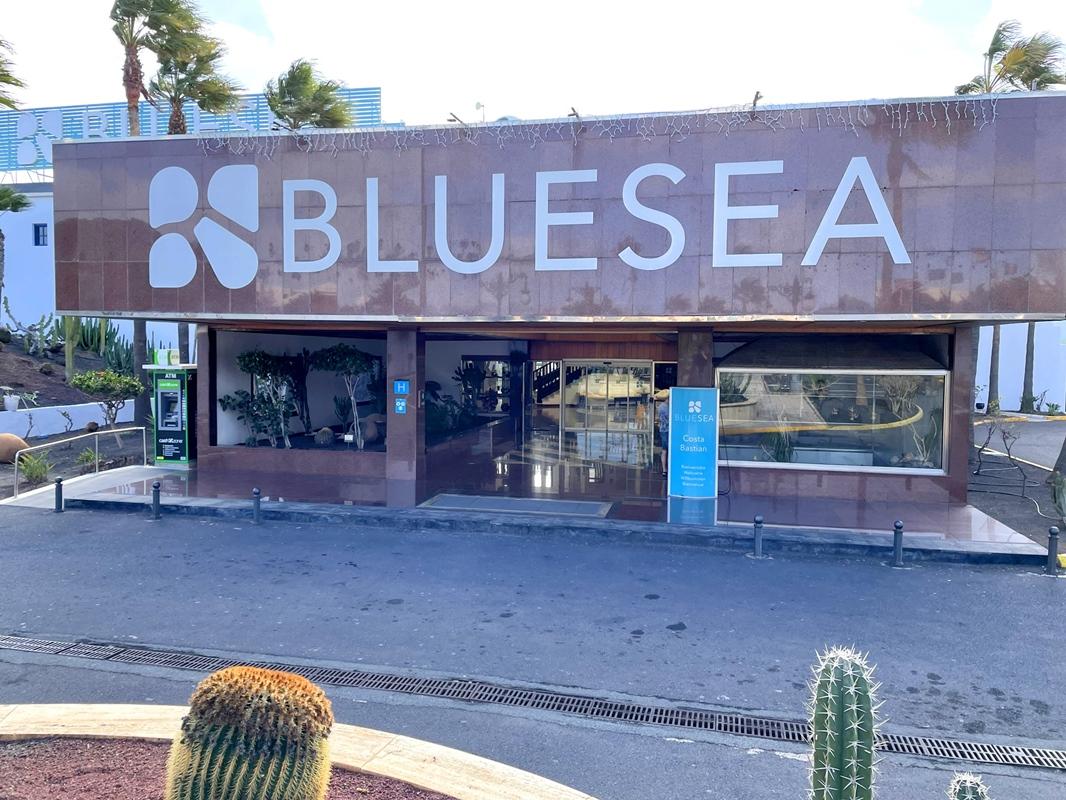 Bluesea Costa Bastian Hotel Costa Teguise Exterior photo